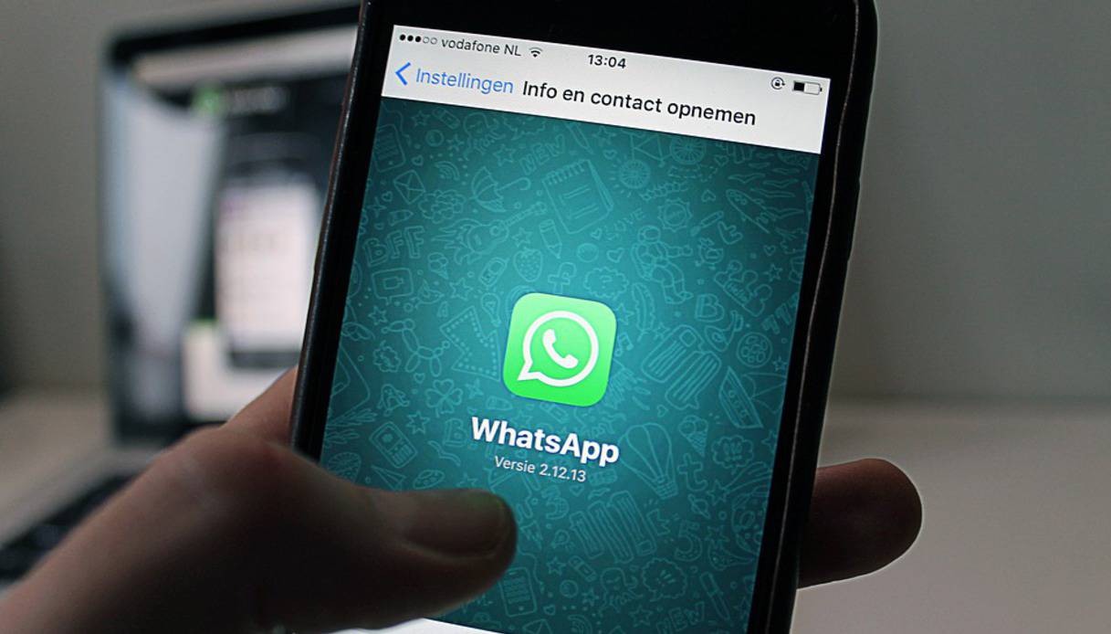 Controllare gli accessi di WhatsApp Web/Desktop